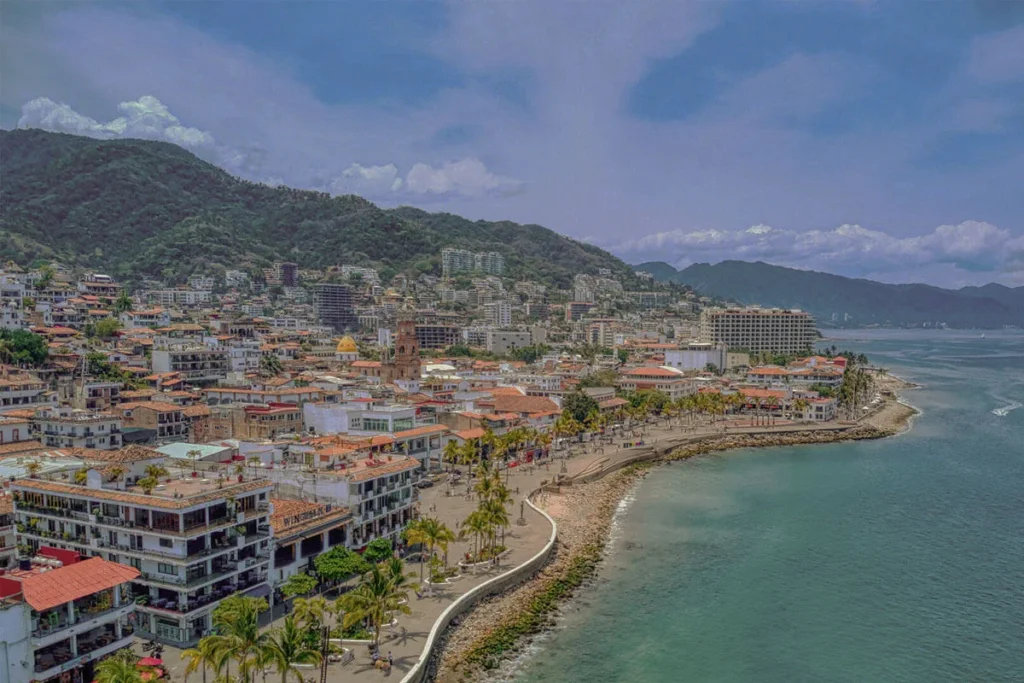 La calidad de vida en Puerto Vallarta es de los principales motivos que atraen a personas a mudarse a este destino.